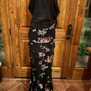 Chic Floral Black Maxi Skirt